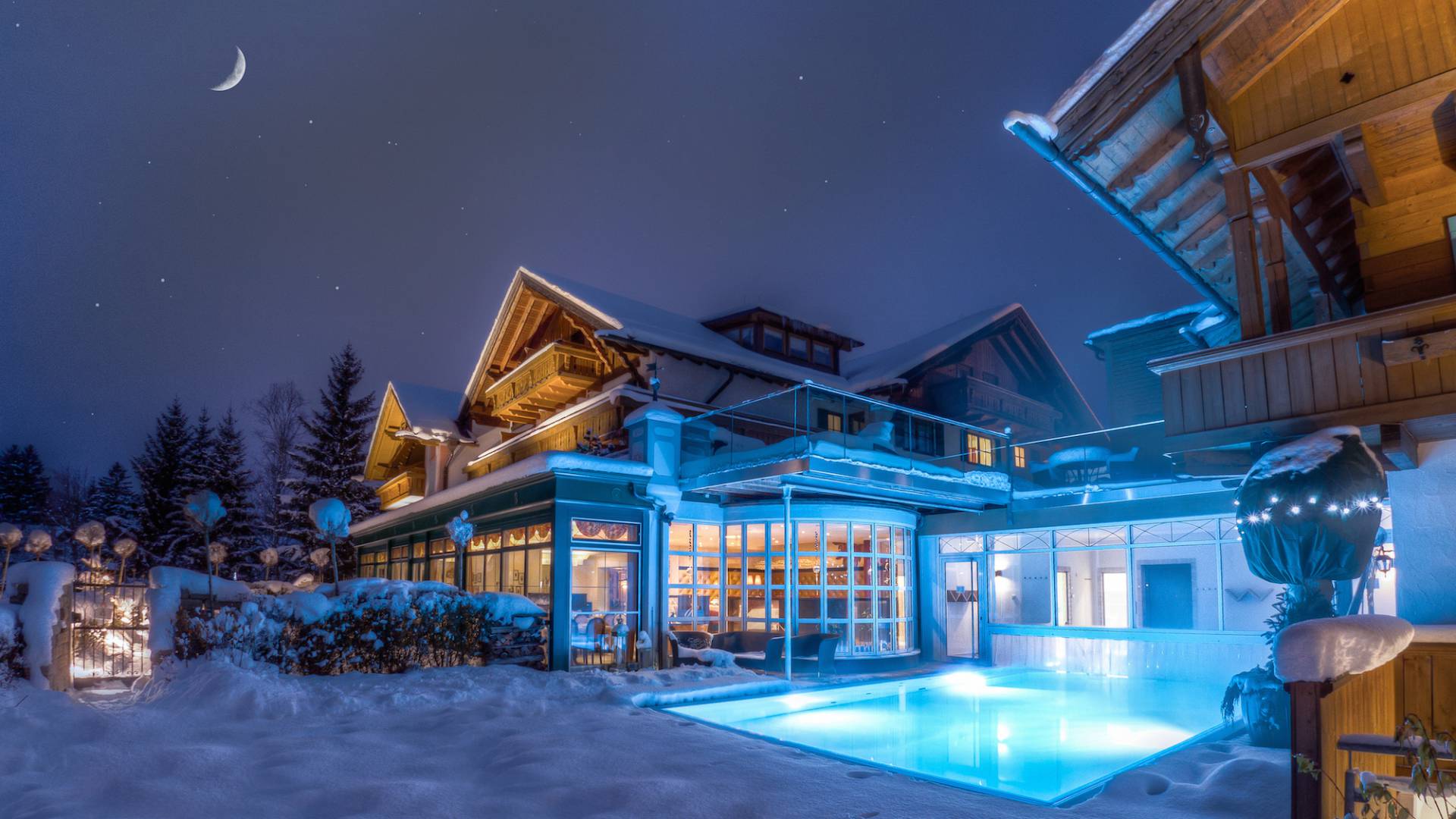 Wellnesshotel das Rübezahl Außenpool im Winter