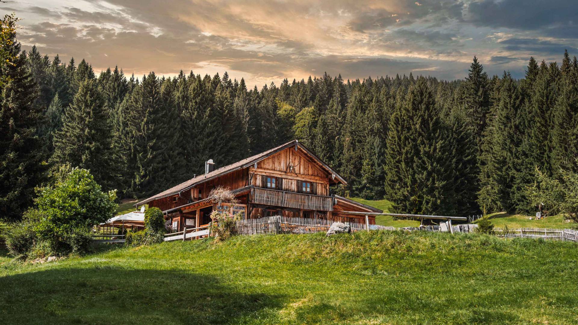 Edelsberghütte bei Pfronten im Sommer